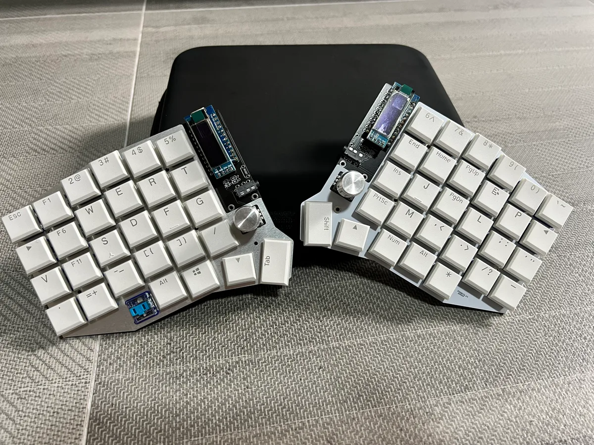 Custom mechanical keyboard build